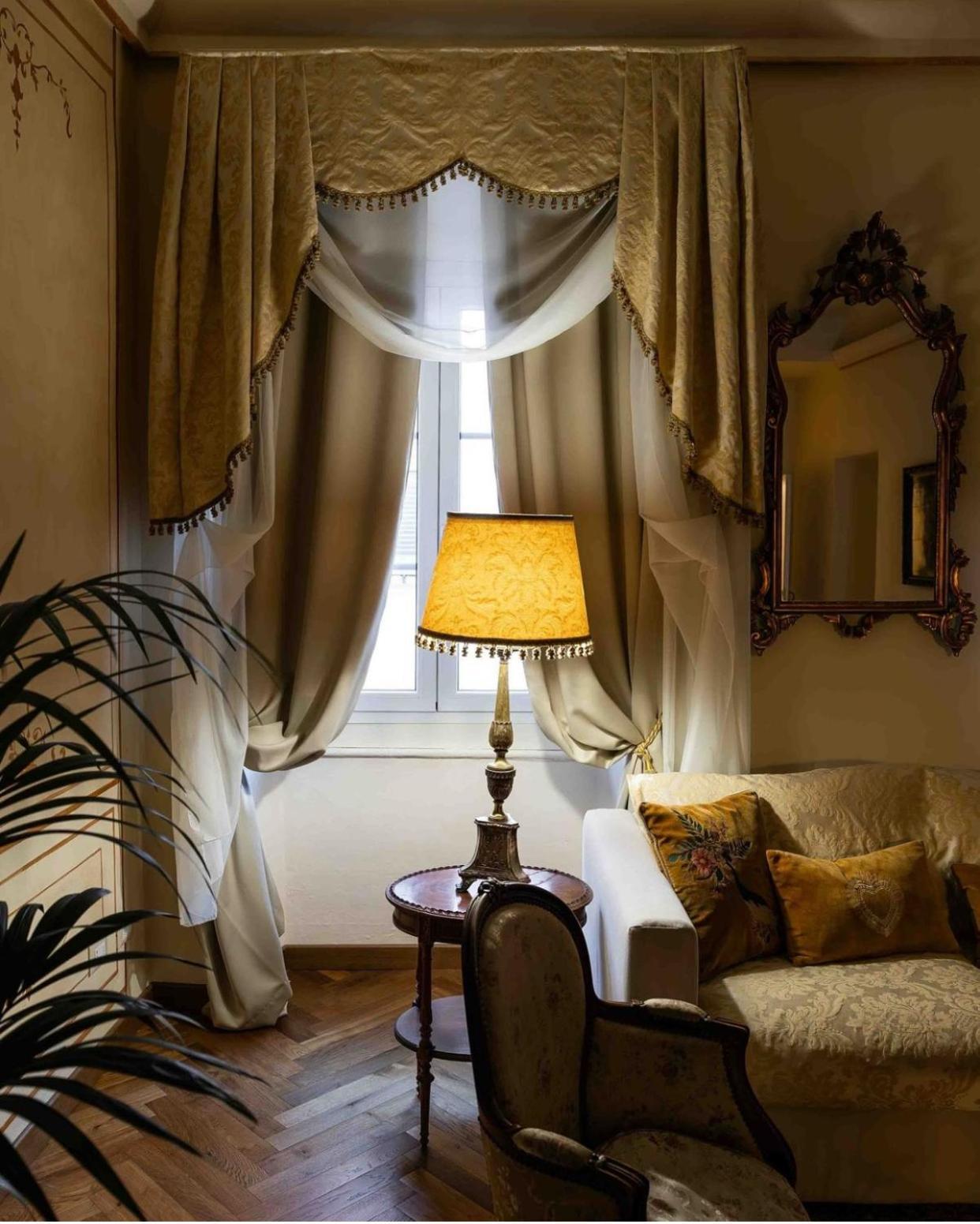 Palazzo Lari Sarzana 호텔 외부 사진
