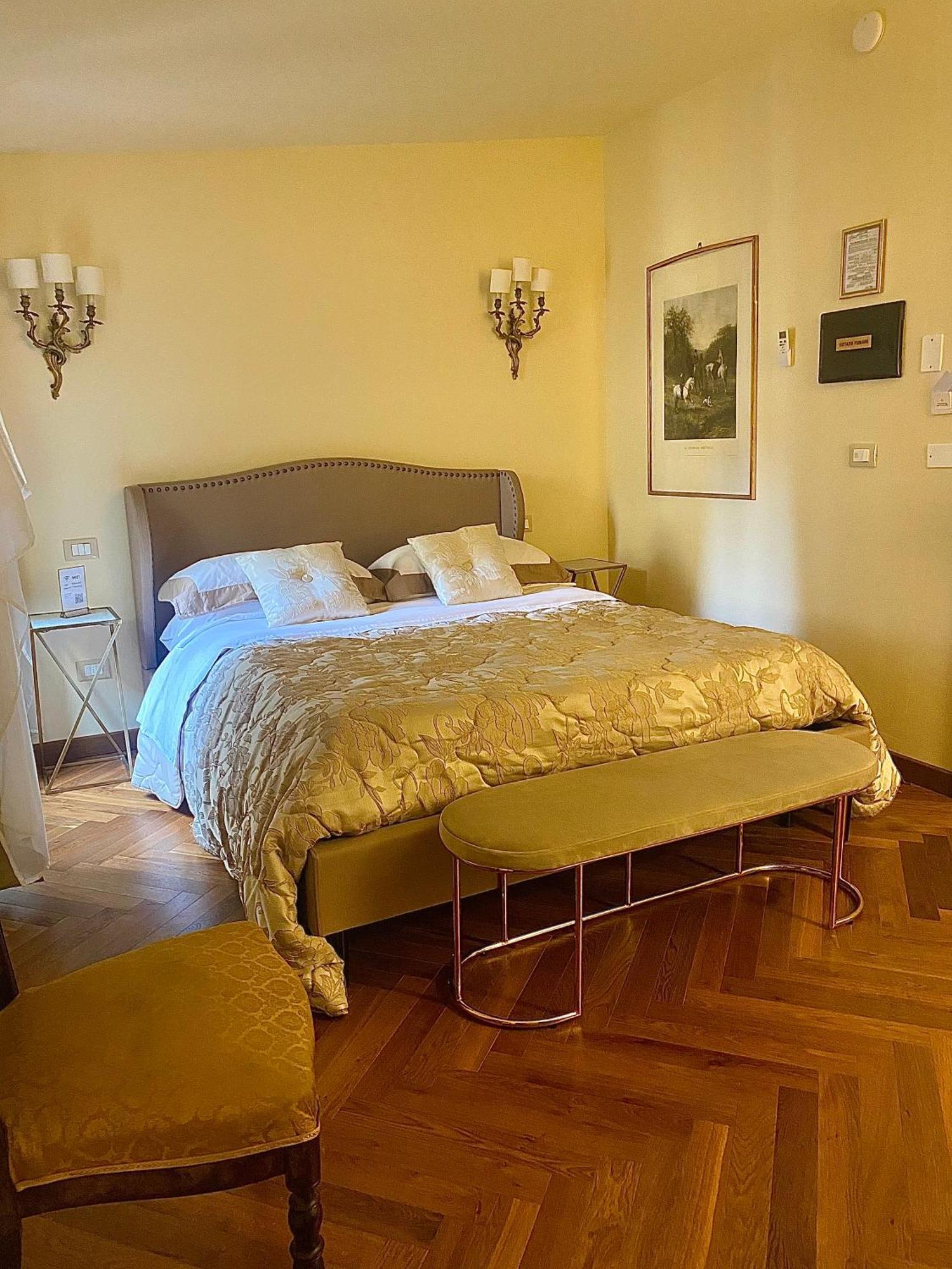 Palazzo Lari Sarzana 호텔 외부 사진