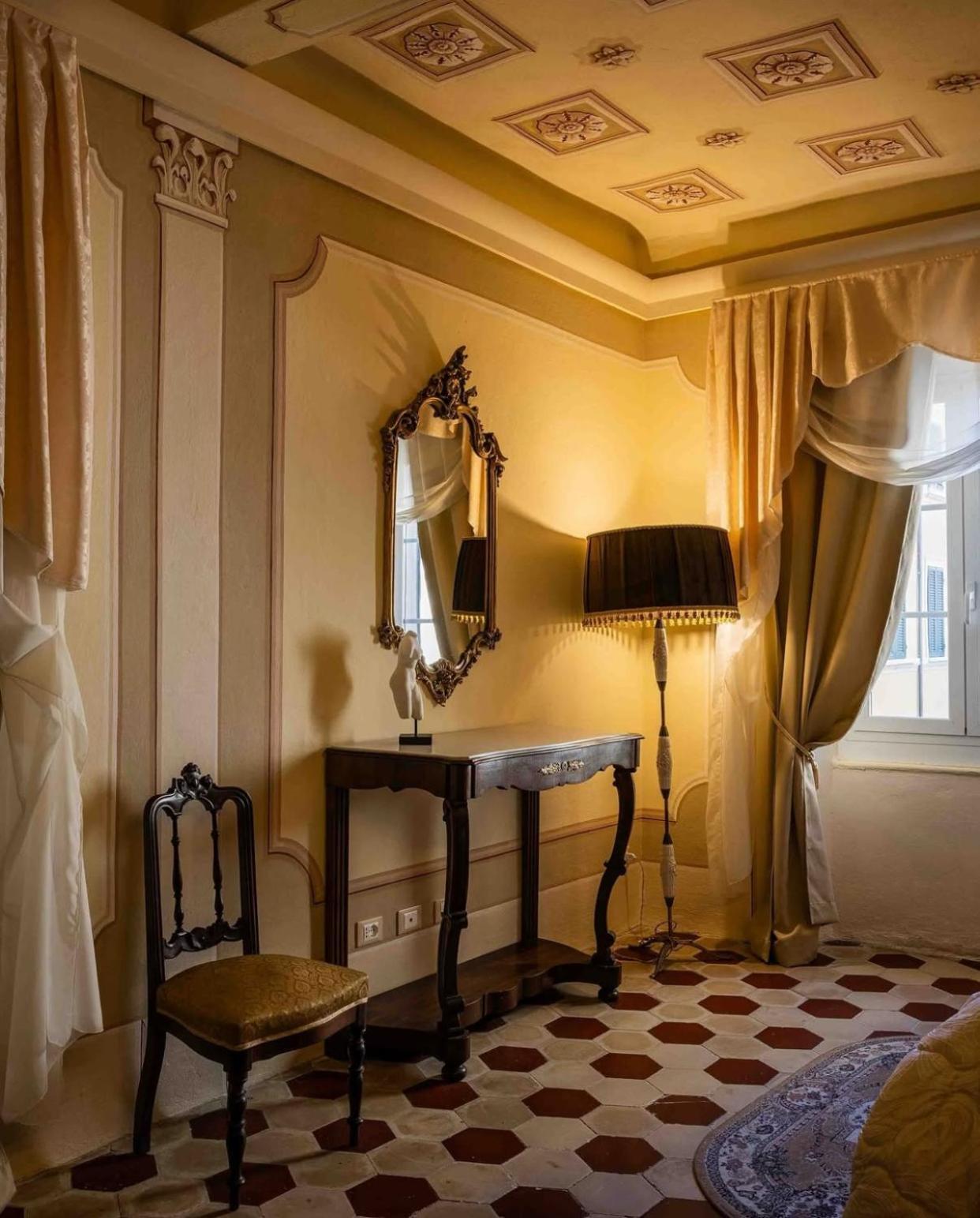 Palazzo Lari Sarzana 호텔 외부 사진