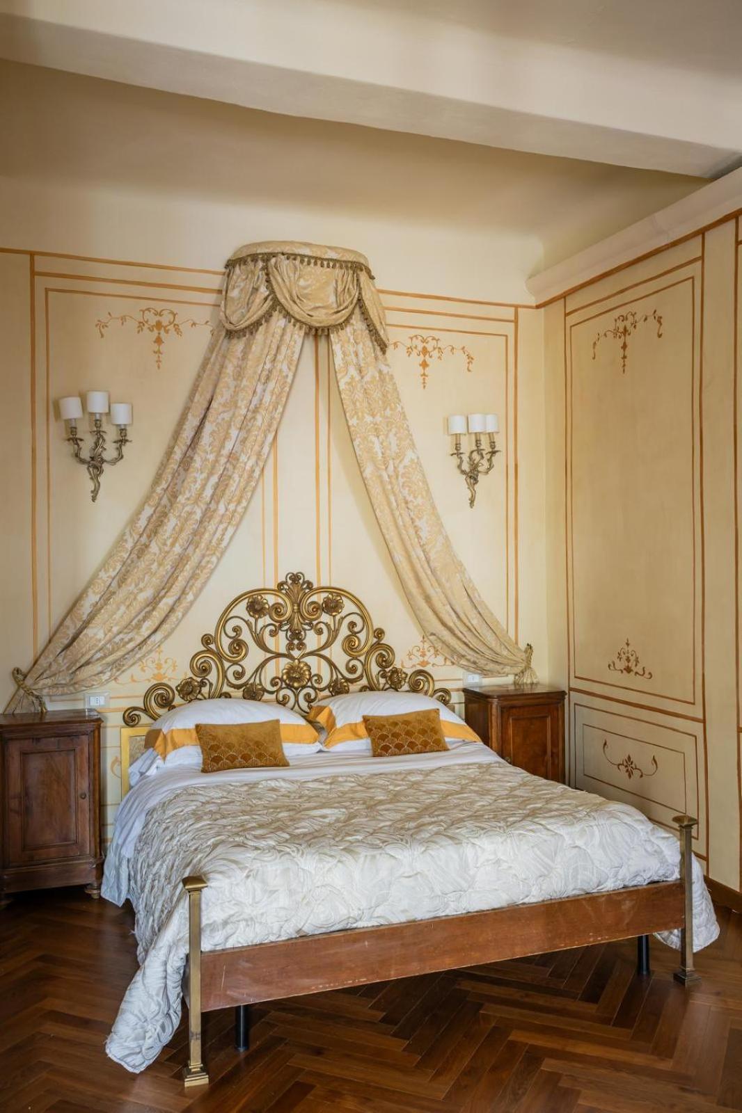 Palazzo Lari Sarzana 호텔 외부 사진